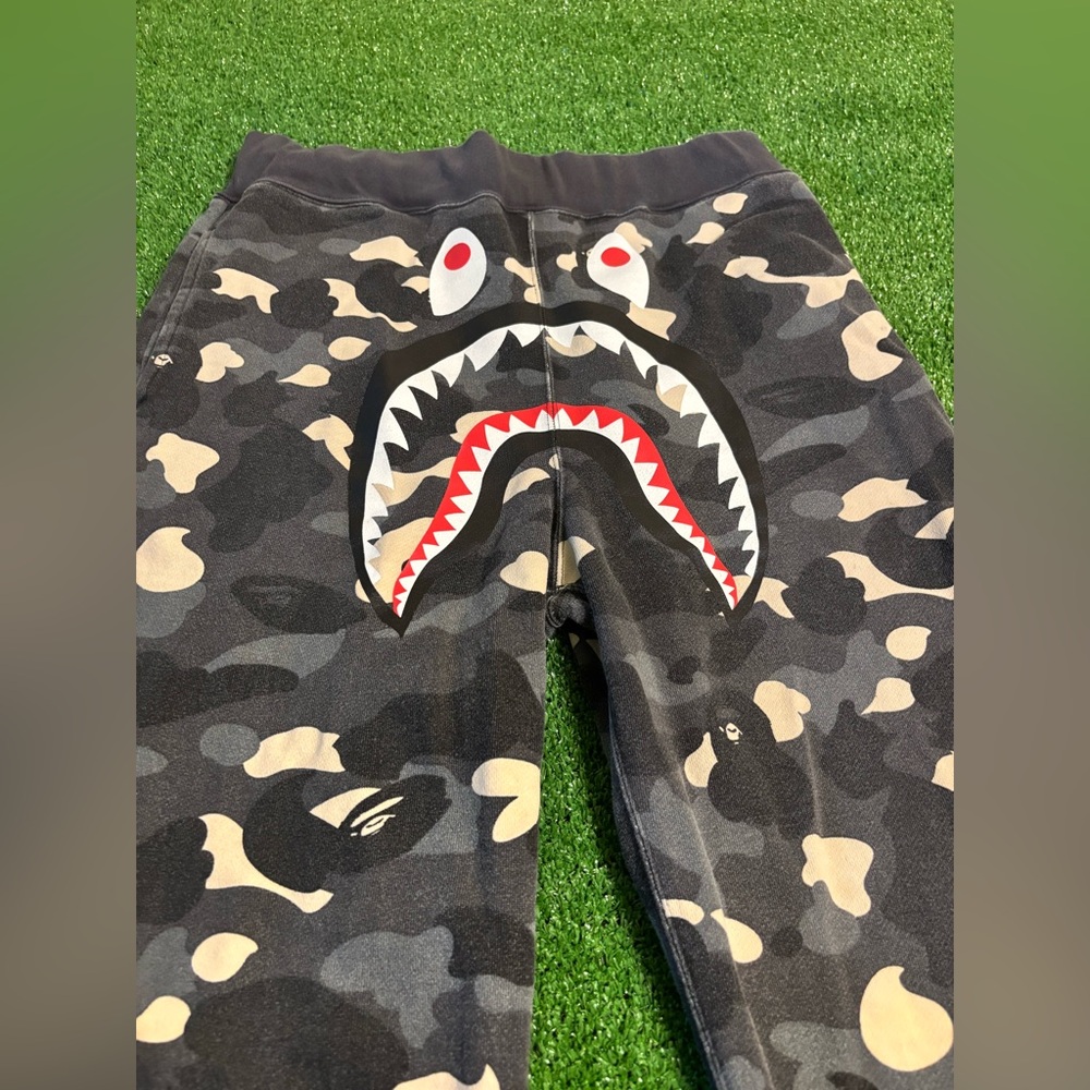 Bape City Camo Shark Glow In The Dark Sweatpants - Picture 2 of 7